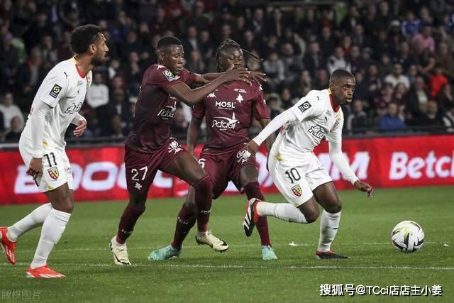 郭昊文与同曦签下三年顶薪合同 再度奋战CBA